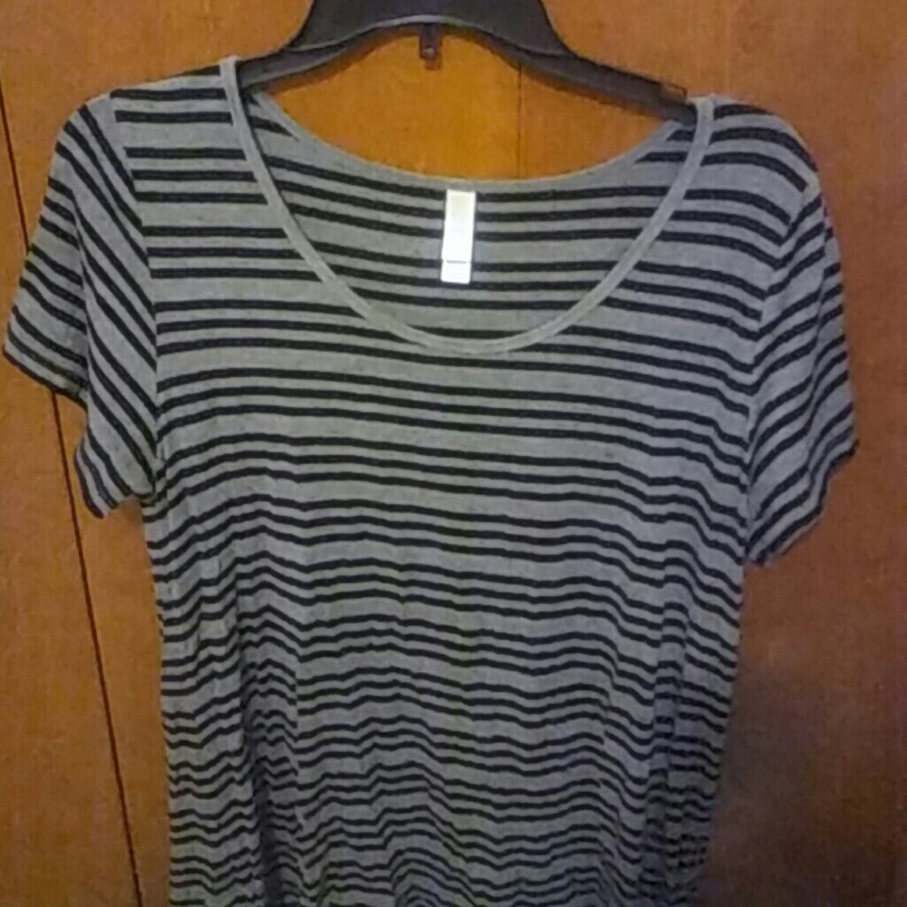 Lularoe Classic T